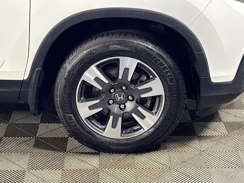Used 2019 White Honda RTL-E image 24