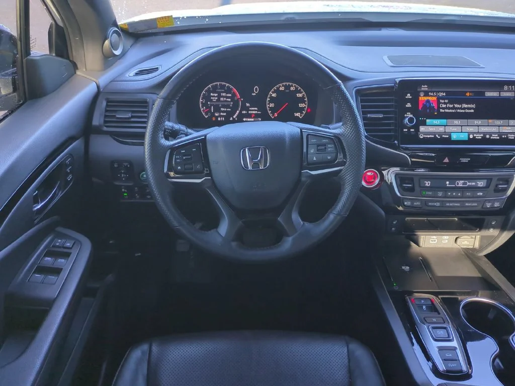 Used 2025  Honda Black Edition image 16