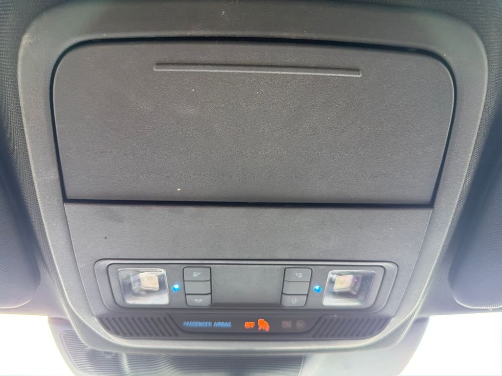 Used 2022 Agate Black Metallic Ford ST-Line image 24