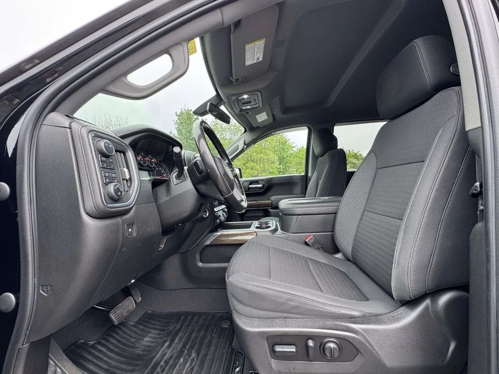 Used 2022 Black Chevrolet RST image 12