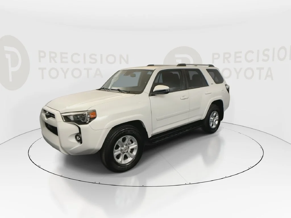 Used 2022 White Toyota SR5 image 10