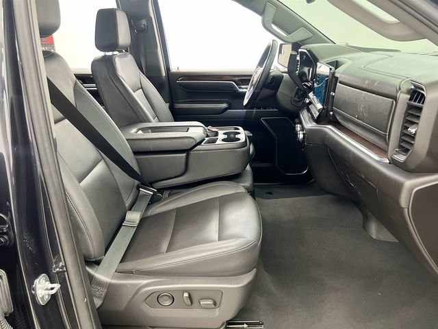 2025 GMC Sierra 1500 SLT - Photo 14