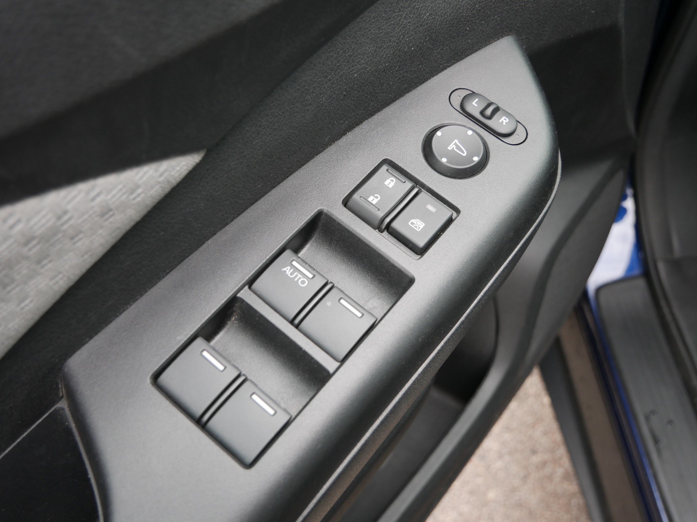 Used 2015 Blue Honda EX image 19