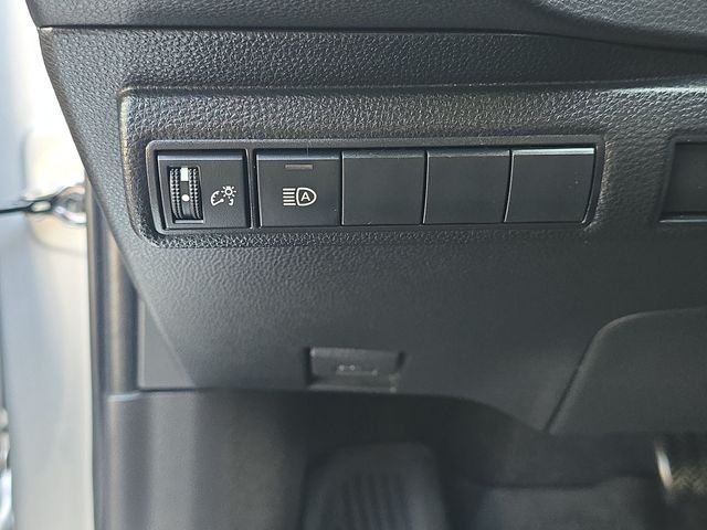 Certified Used 2022 Silver Toyota LE image 24
