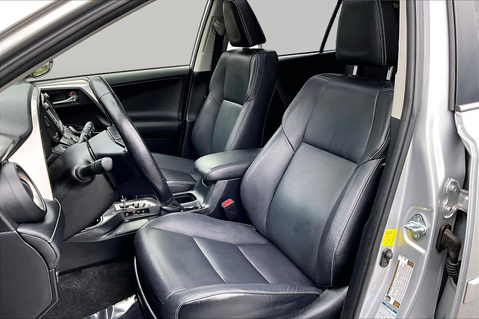 Used 2016 Classic Silver Metallic Toyota Limited image 8