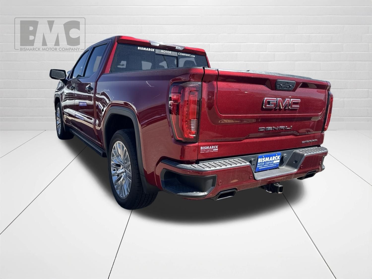 Used 2022 Red GMC Denali image 4