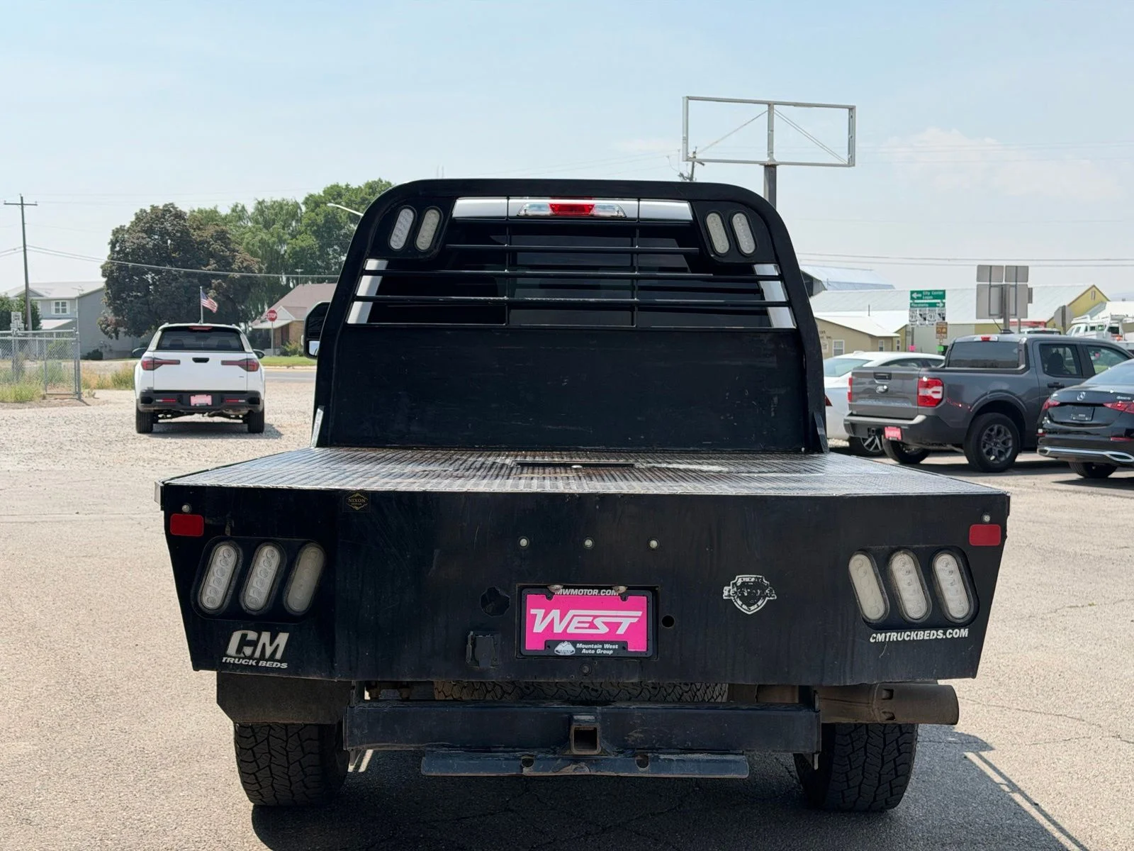 Used 2019 White Ford XL image 5