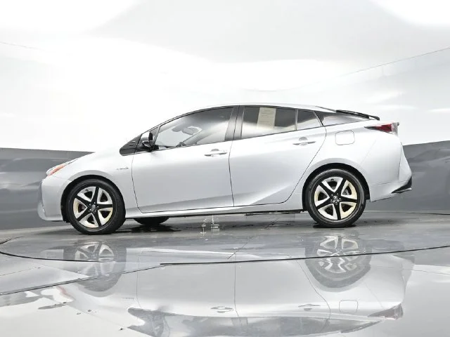 Used 2016 Silver Toyota Four Touring image 33