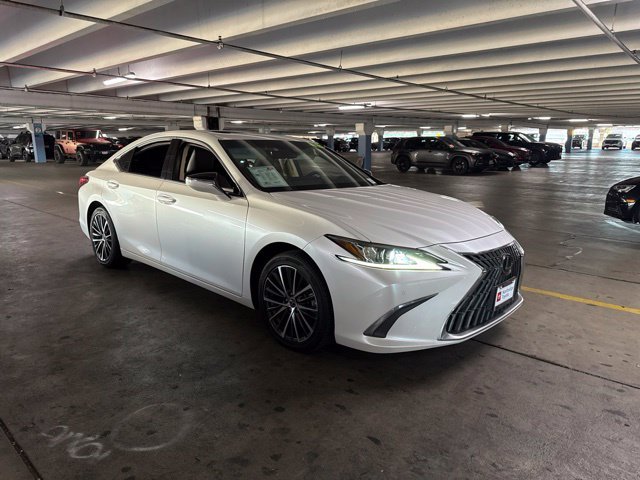 2023 Lexus ES