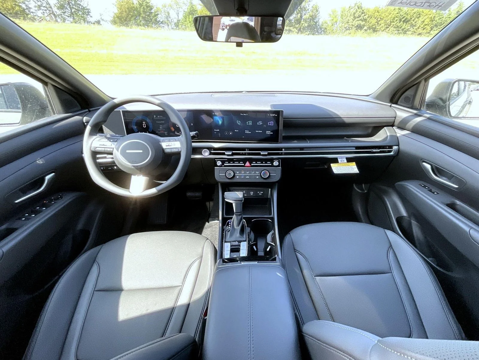 New 2027 Green Hyundai SE image 15