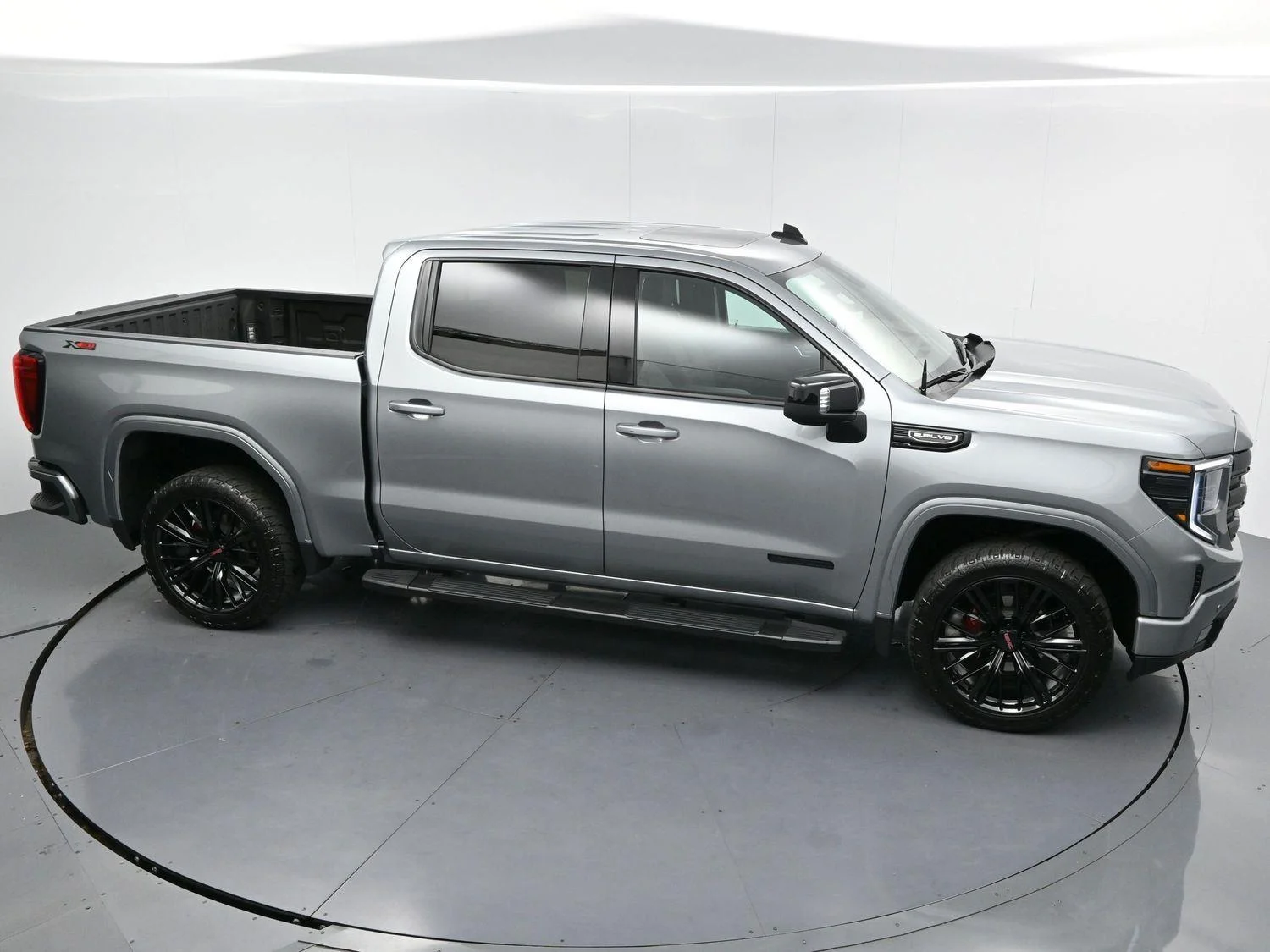 Used 2026 Sterling Metallic GMC Elevation image 37