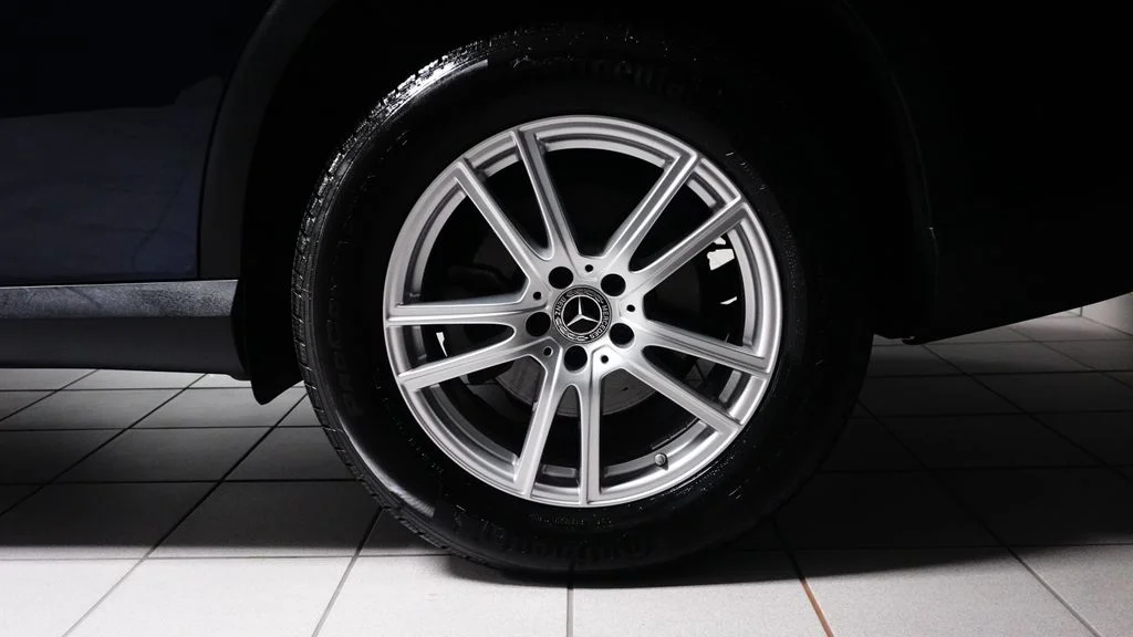 Certified Used 2023 Blue Mercedes-Benz GLC 300 image 13