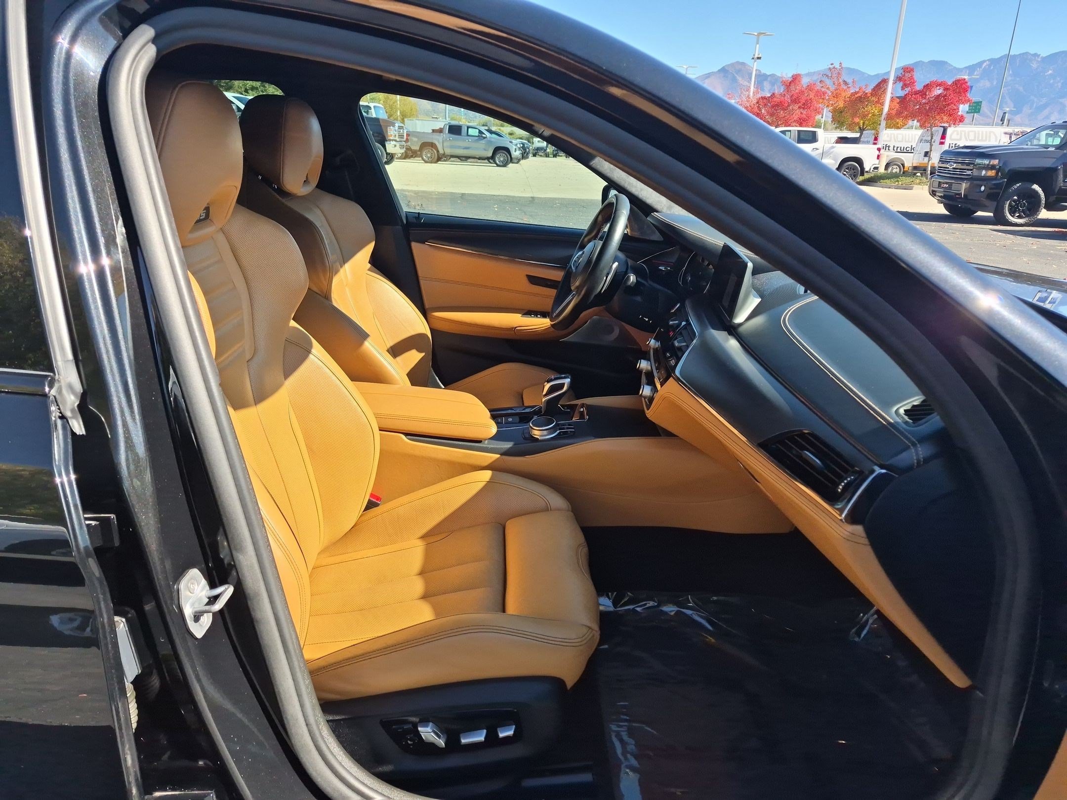 Used 2019 Black Sapphire Metallic BMW Competition image 30
