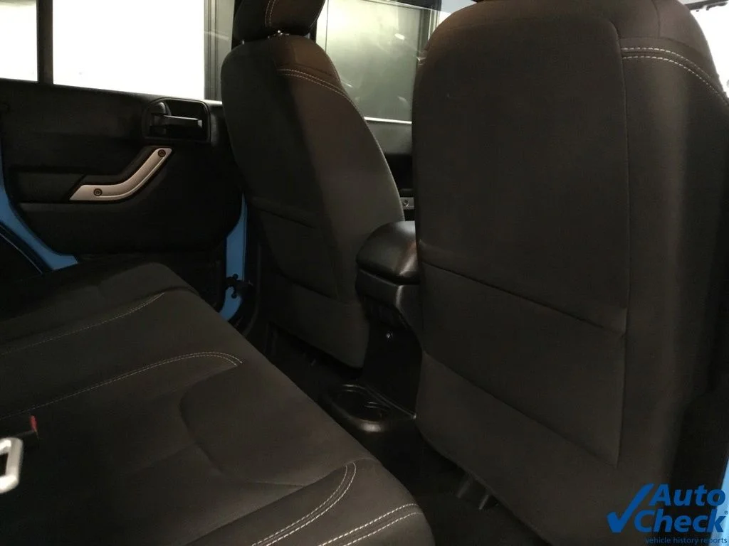 Used 2018 Blue Jeep Unlimited Sahara image 35