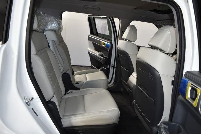 New 2027 White Hyundai Limited image 81