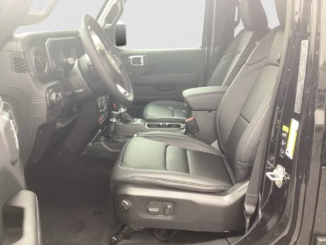 New 2027 Black Jeep 4-DOOR REWIND image 10