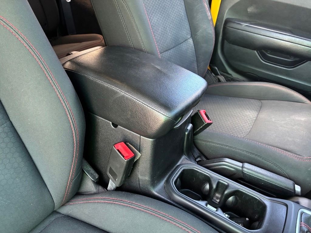 Used 2020  Jeep Rubicon image 43