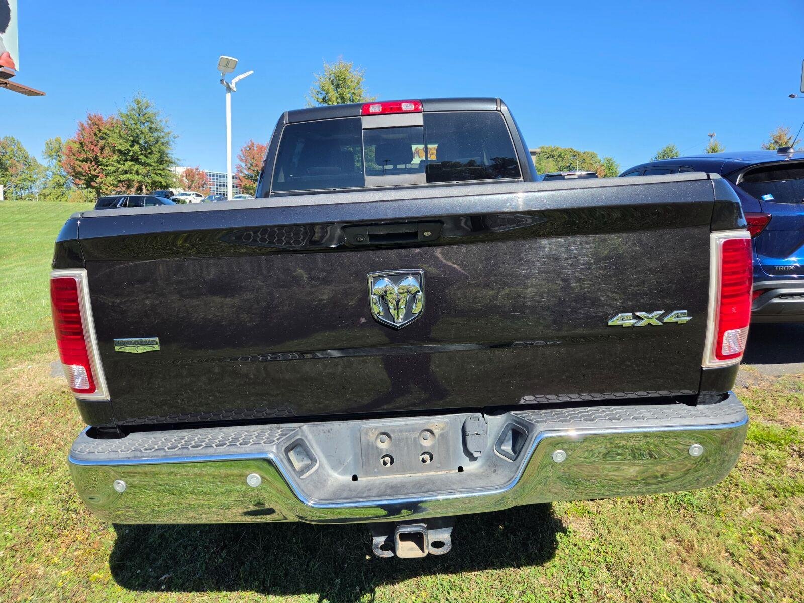Used 2017 Brilliant Black Crystal Pearlcoat Ram Laramie image 7