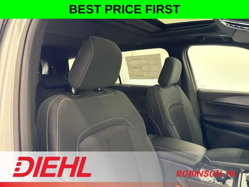 New 2026 Silver Zynith Exterior Paint Jeep Laredo image 15