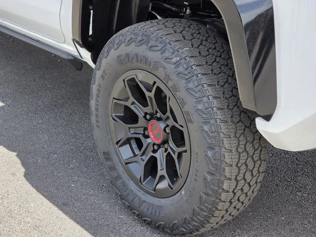 2026 Toyota Tacoma TRD Pro - Photo 7