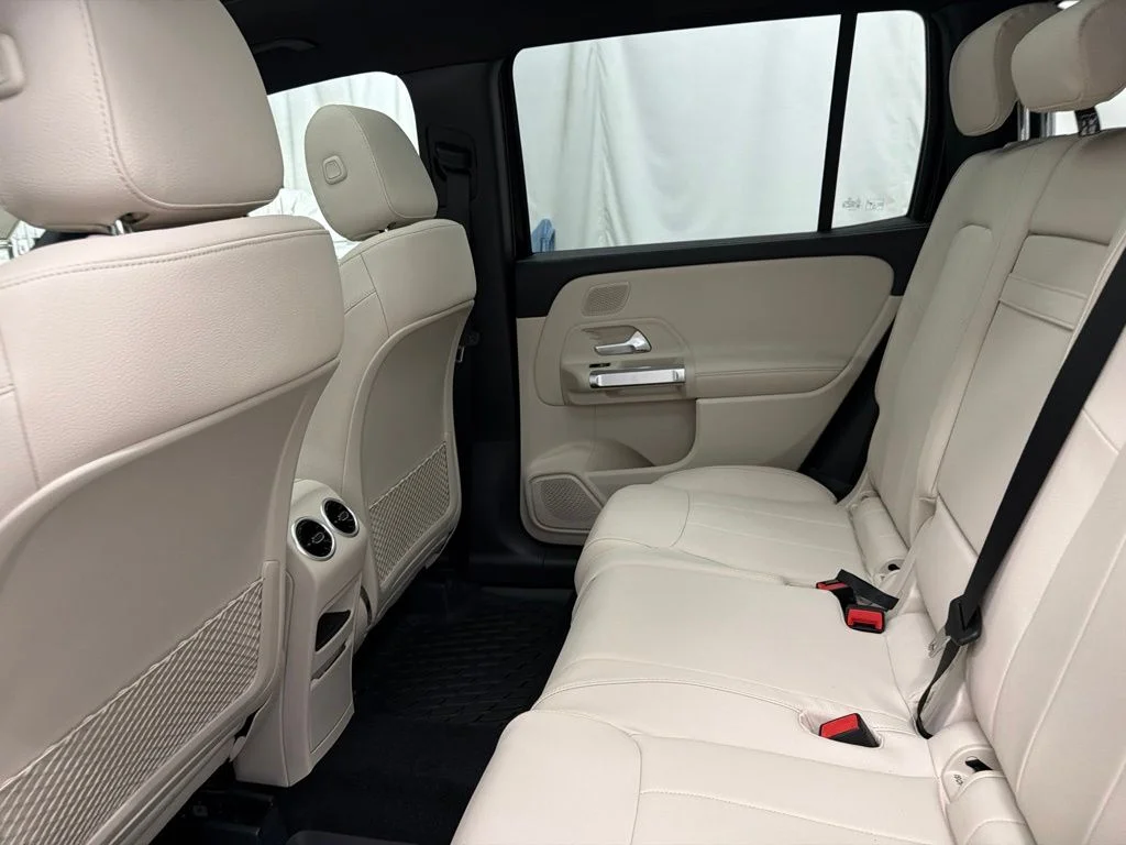 New 2026 Black Mercedes-Benz GLB 250 image 19