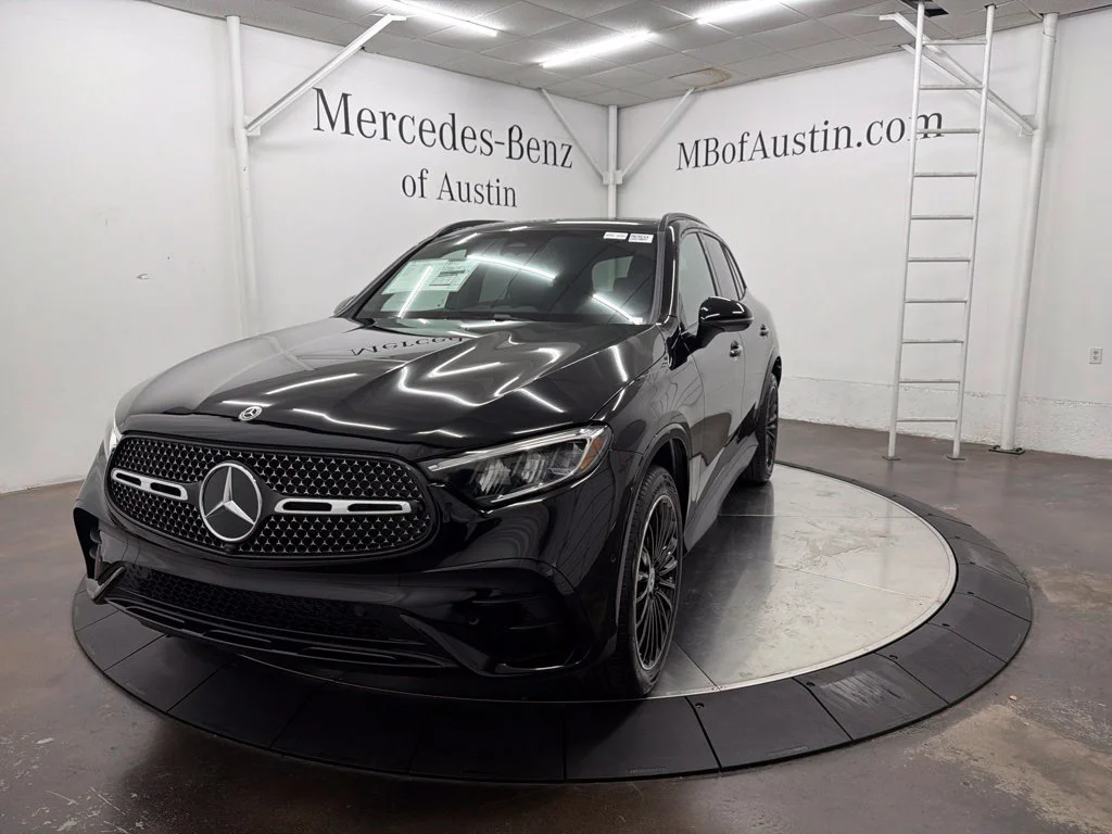 New 2027 Black Mercedes-Benz GLC 300 image 3