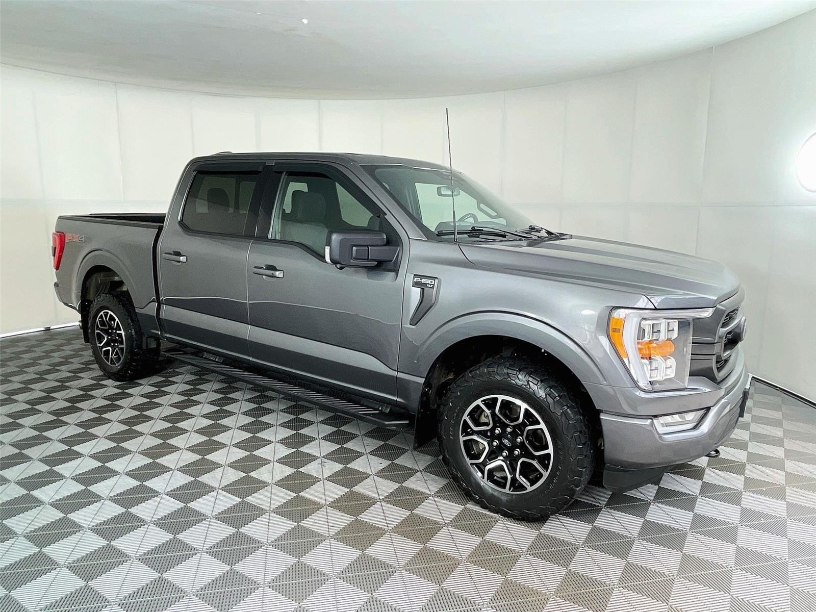 2022 Ford F-150 XLT 4x4 SuperCrew 5-1/2 Box's photo