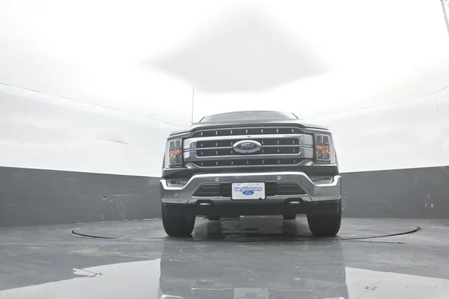 Used 2021 Black Metallic Ford Lariat image 34