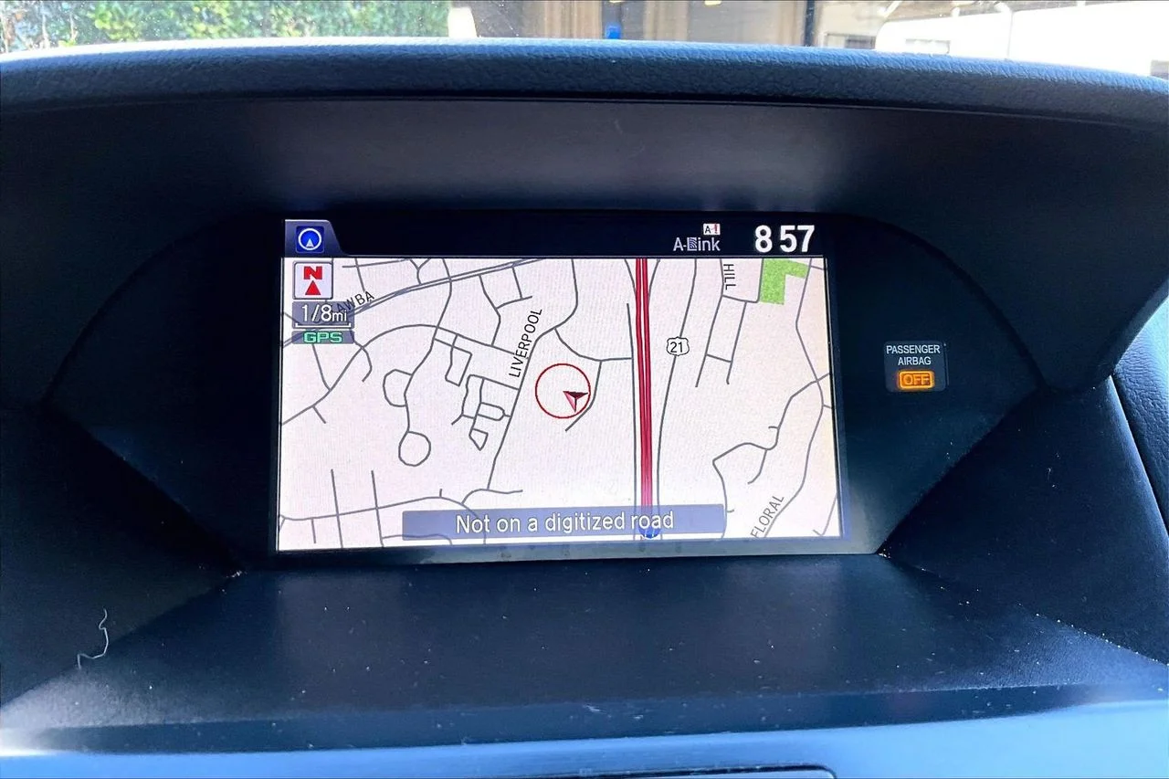 Used 2018  Acura Advance Package image 13