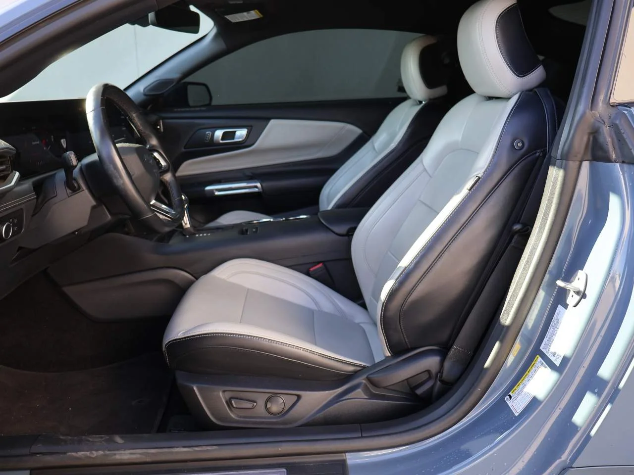 Used 2024 Vapor Blue Ford EcoBoost Premium image 8