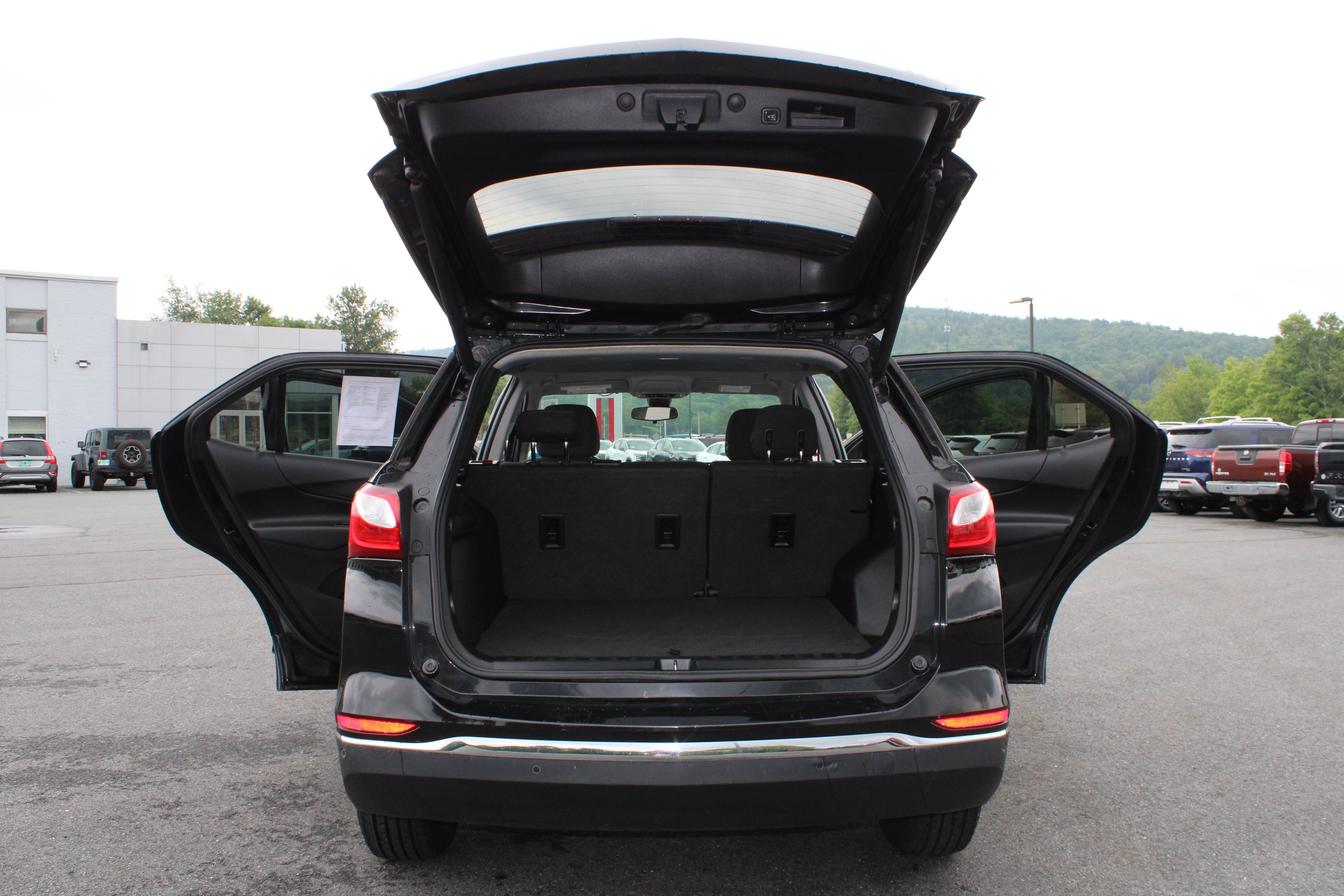 Used 2020 Mosaic Black Metallic Chevrolet LT image 21