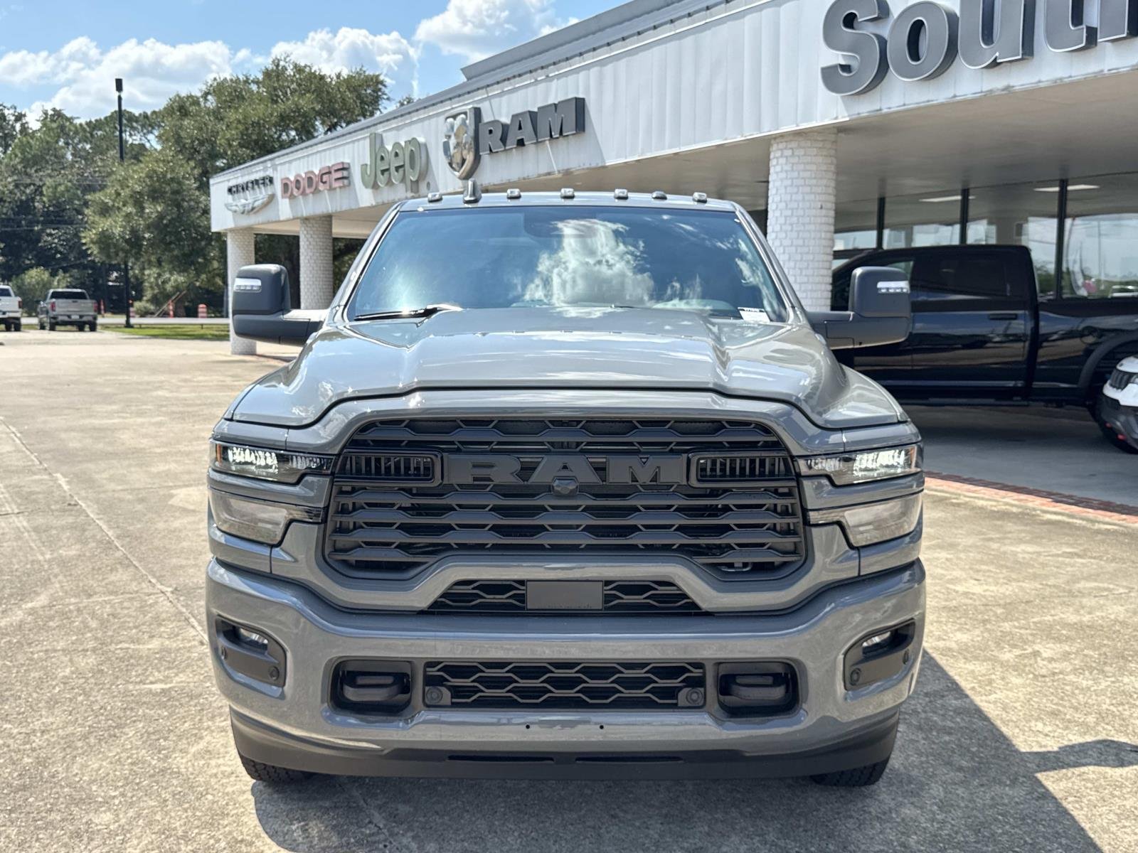 New 2027 Ceramic Gray Clear-Coat Exterior Paint RAM Big Horn image 2