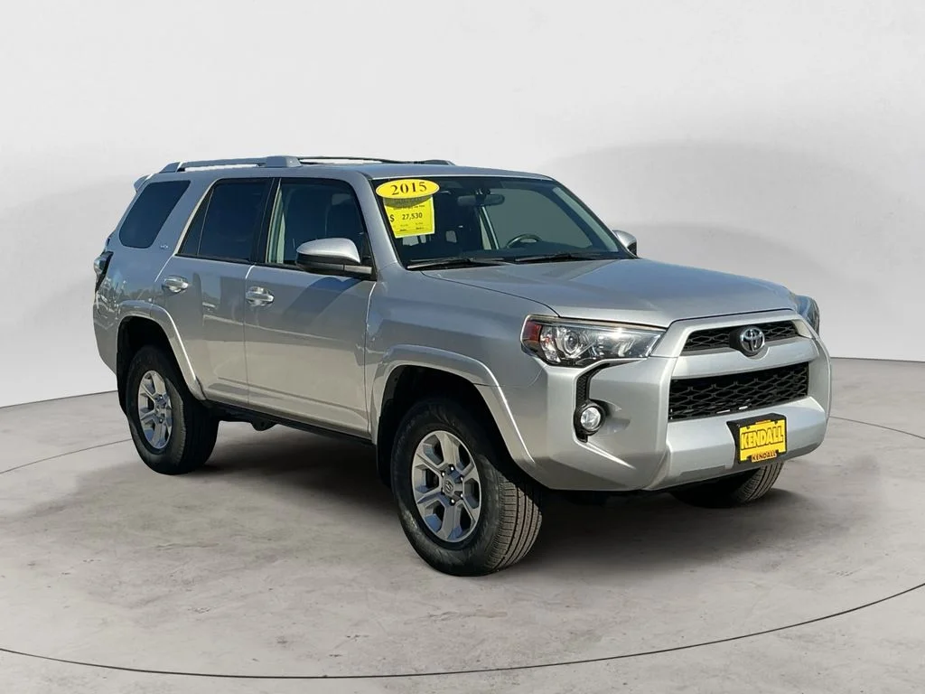 Used 2015 Silver Toyota SR5 image 3