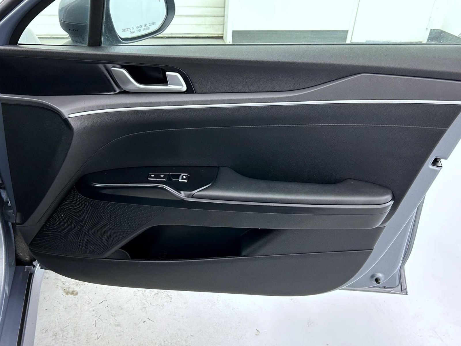 Used 2023 Silver Kia LXS image 16