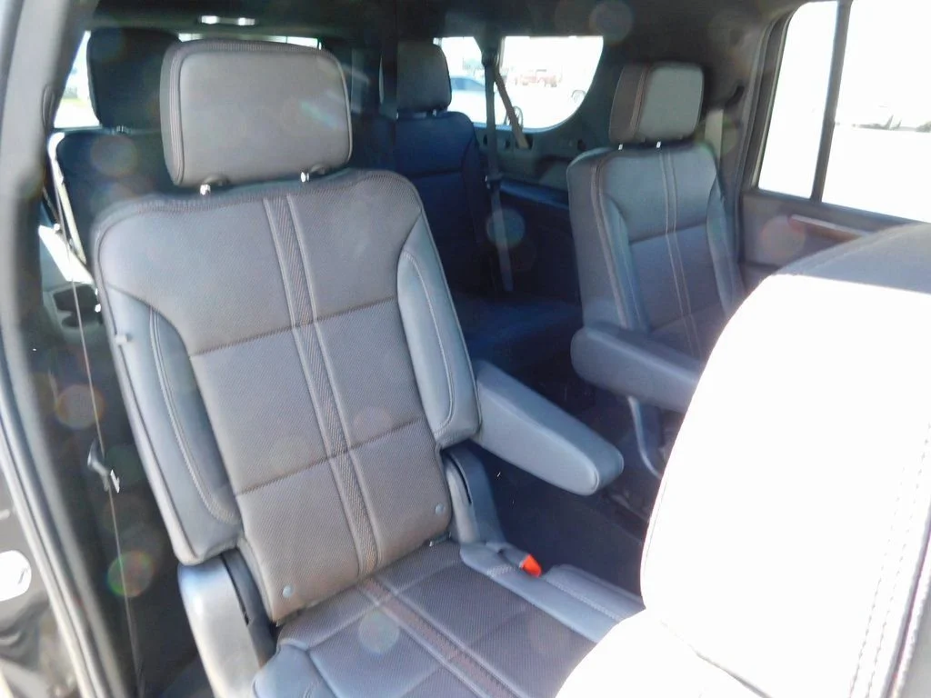 2025 Chevrolet Suburban High Country - Photo 23