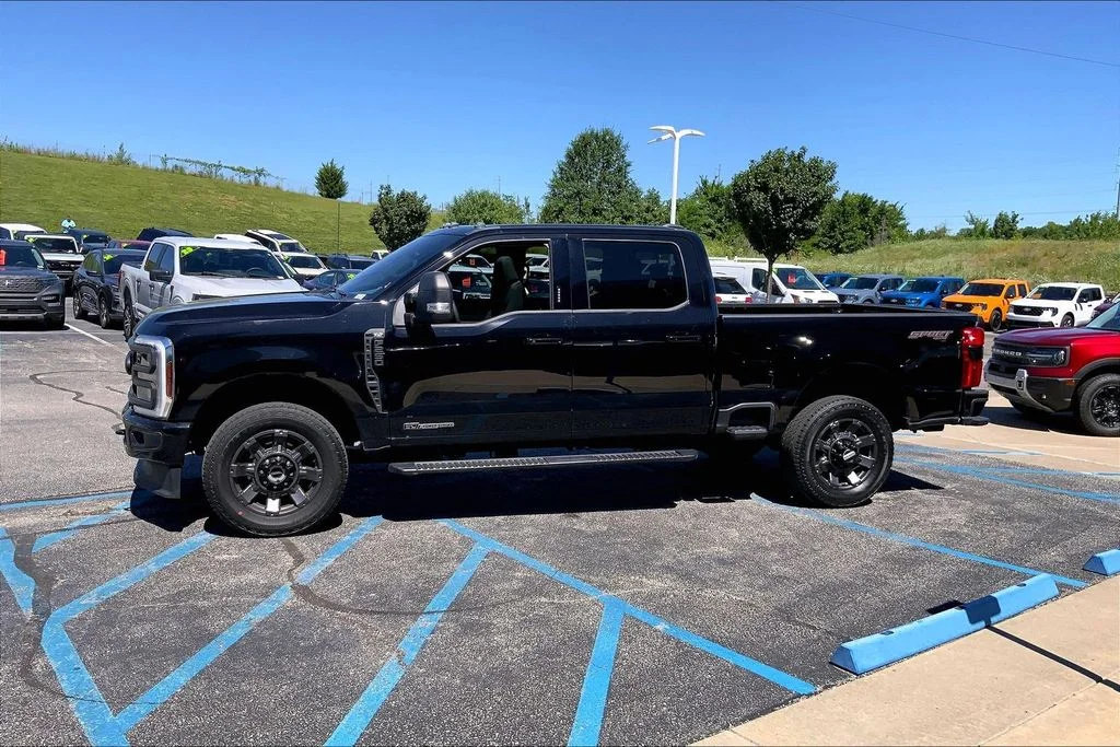 Used 2024 Black Ford XLT image 12