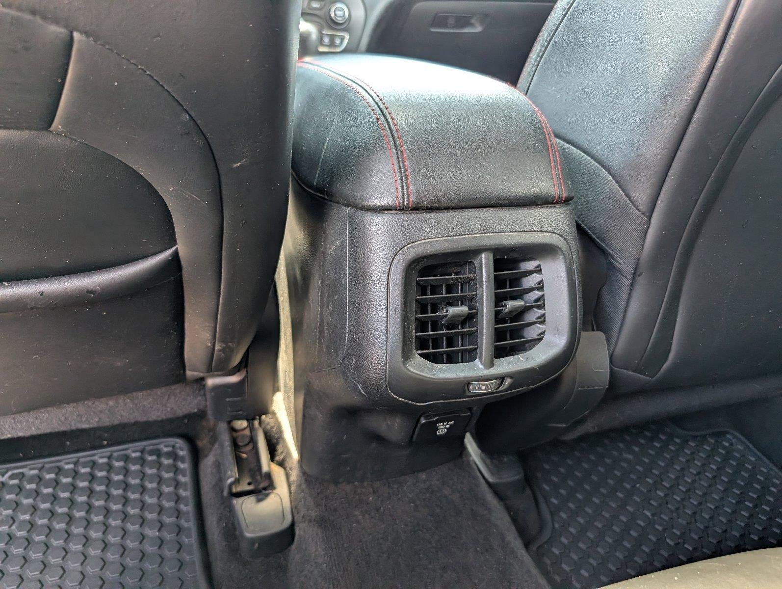 Used 2015 Bright White Clearcoat Jeep Trailhawk image 29