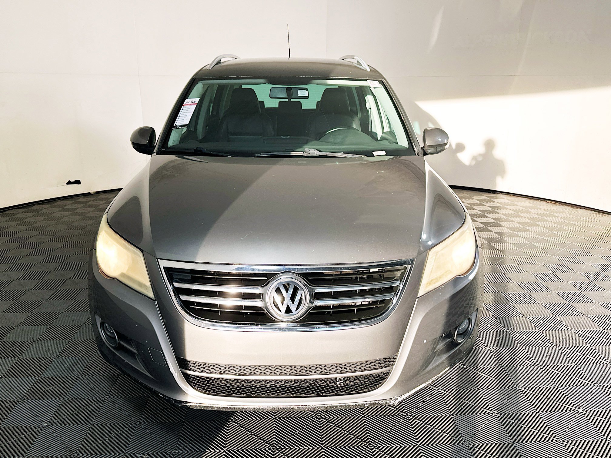 Used 2010 Brown Volkswagen S image 8