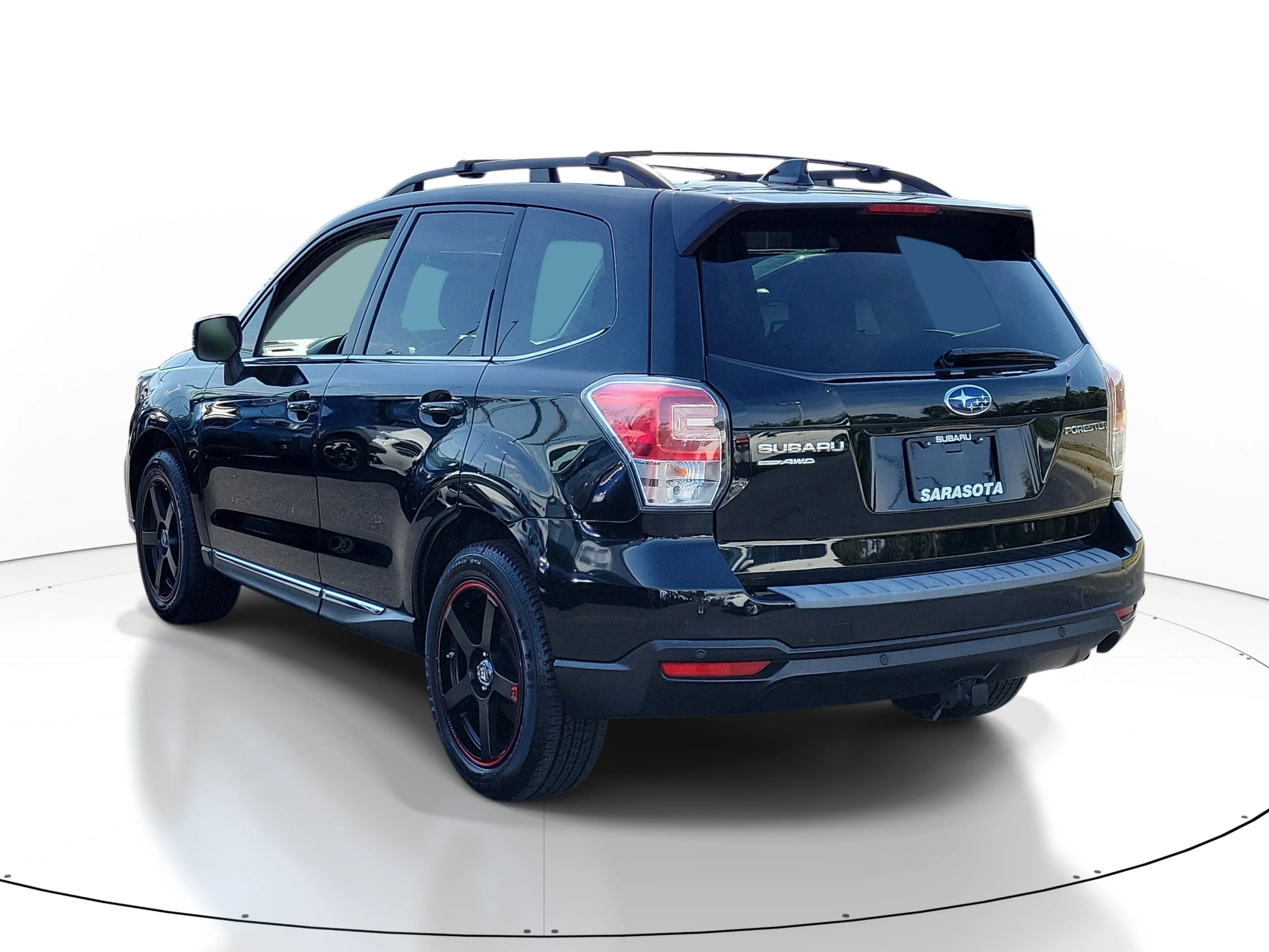 Used 2018 Crystal Black Silica Subaru Touring image 4