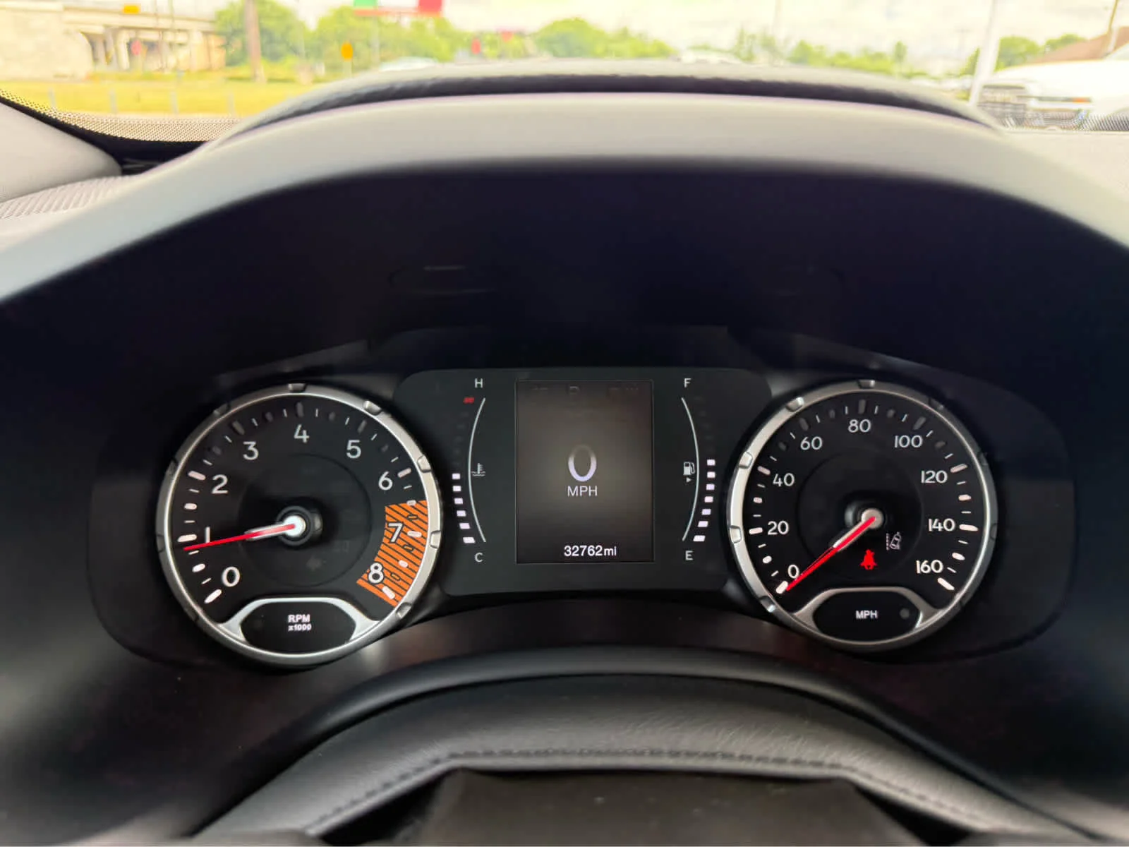 Used 2023 Alpine White Clearcoat Jeep Latitude image 21