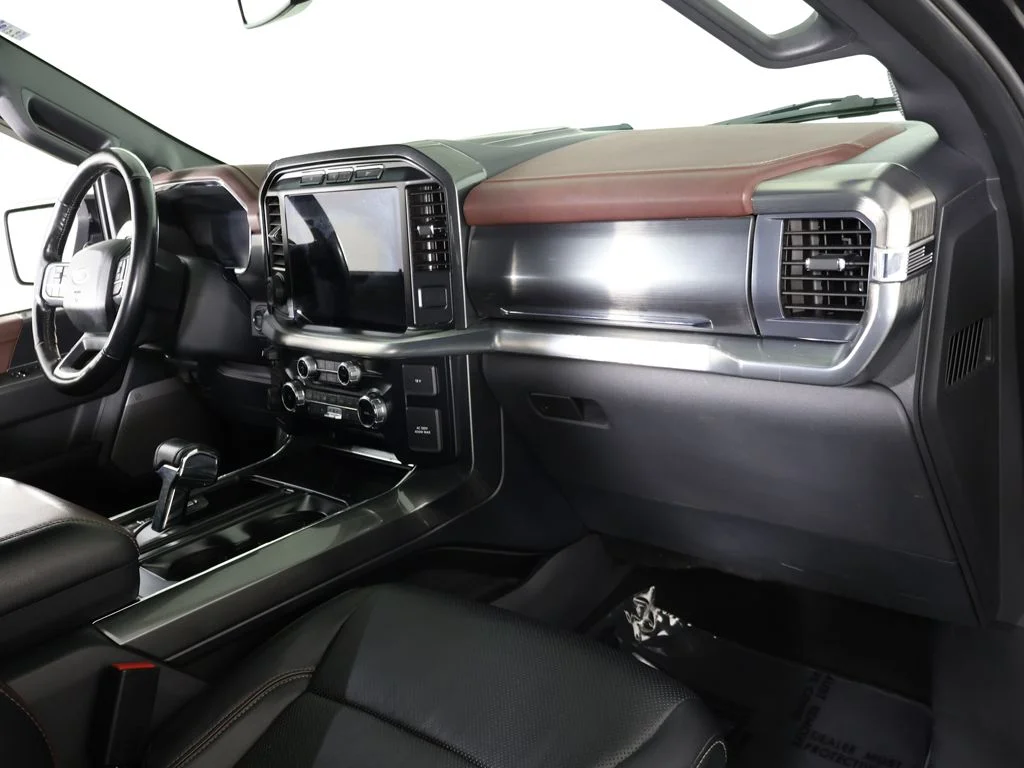 Used 2023 Agate Black Metallic Ford Lariat image 31