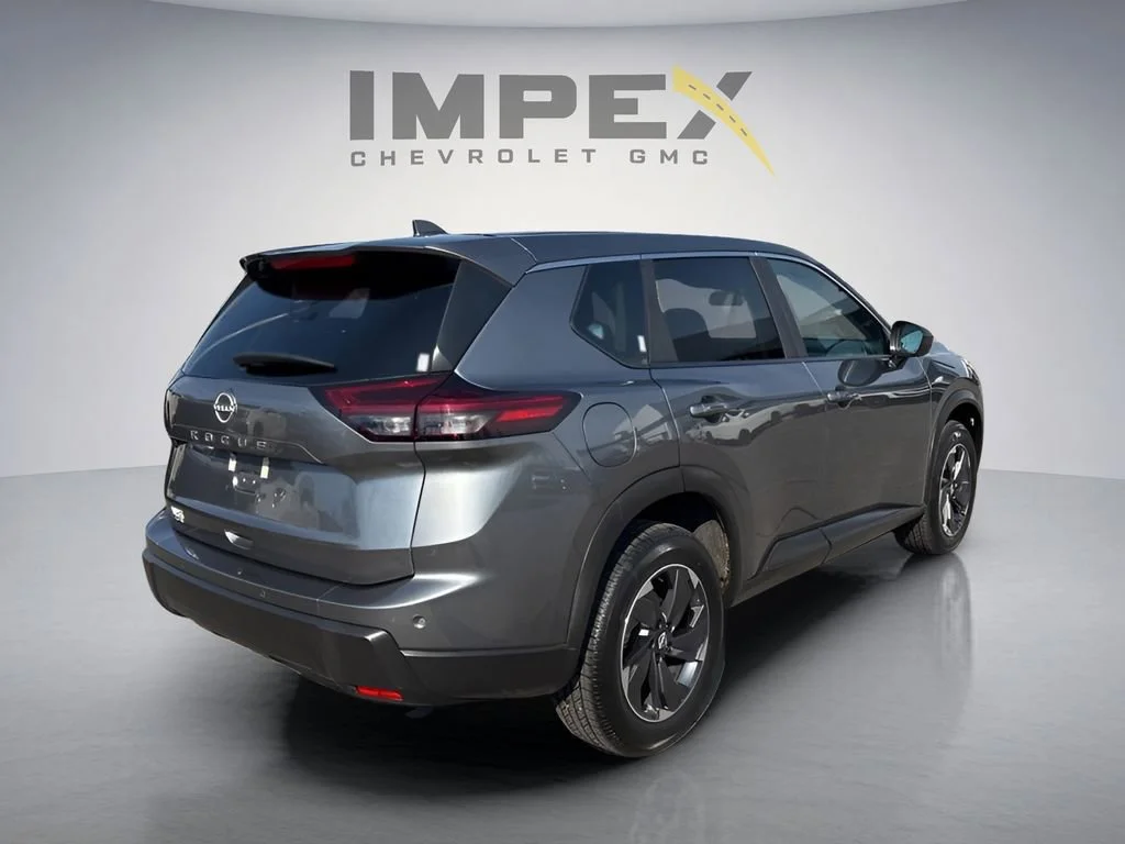 Used 2025 Gray Nissan SV image 5