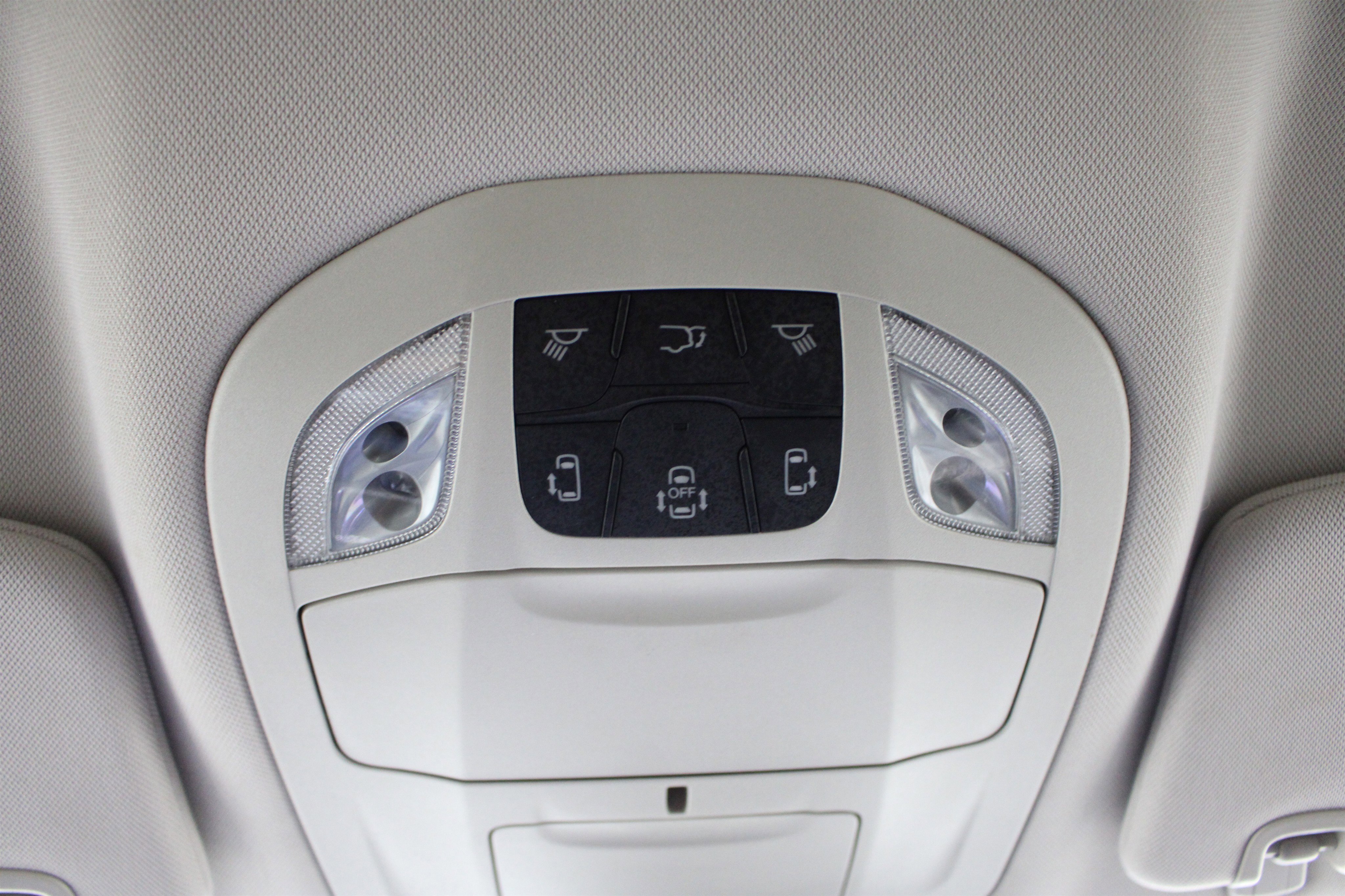 Used 2024 Bright White Clearcoat Chrysler Touring L image 17