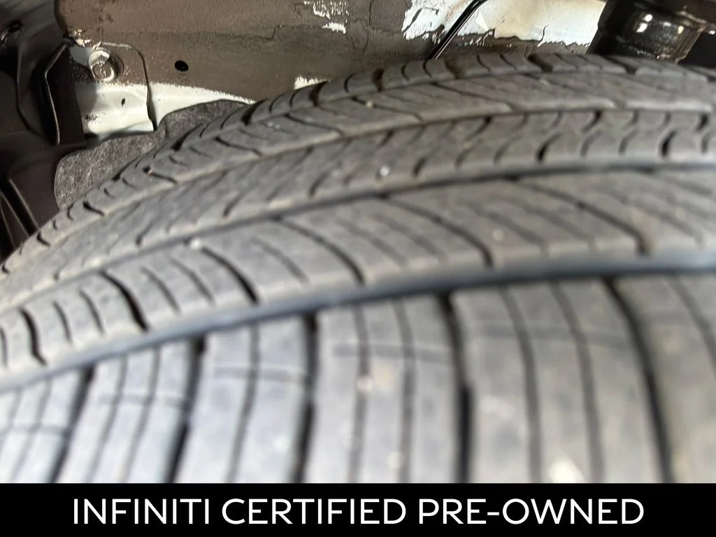 Certified Used 2026 Radiant White INFINITI LUXE image 15