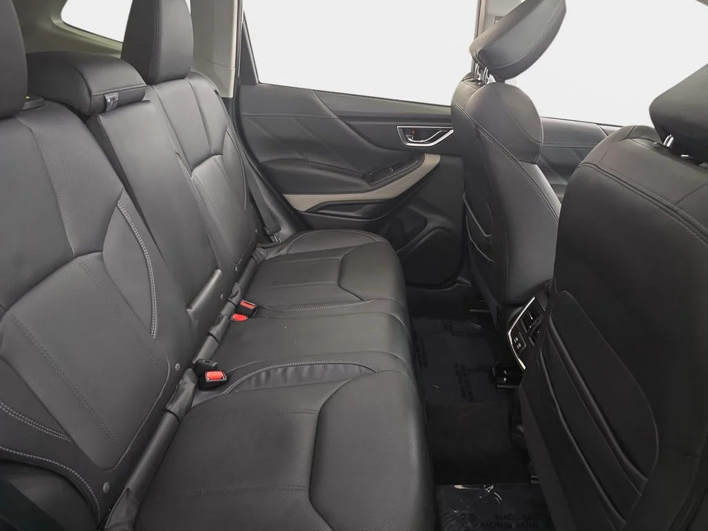 Used 2024 Crystal White Pearl Subaru Limited image 13