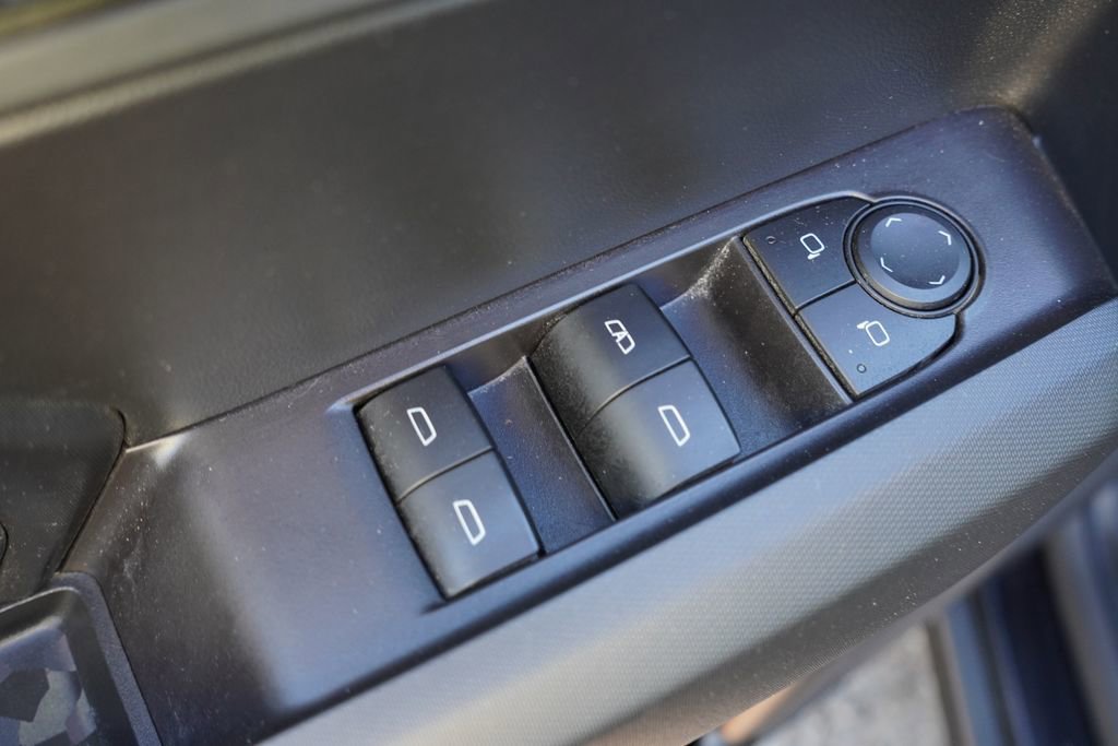 2023 Chevrolet Colorado LT - Photo 20