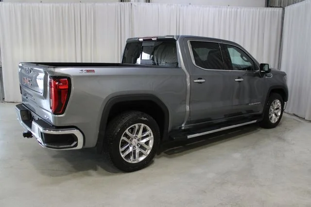 Used 2022 Gray GMC SLT image 32