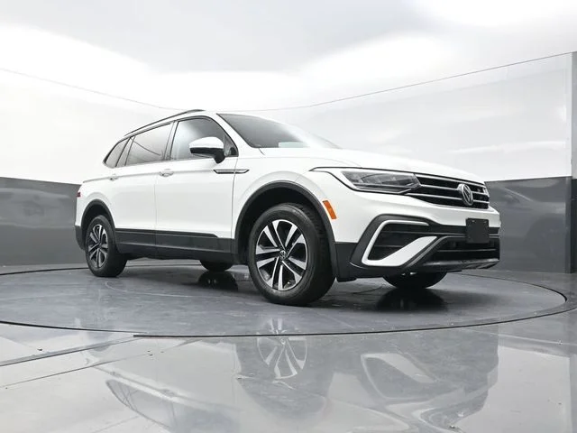 Used 2022  Volkswagen 2.0T S image 19