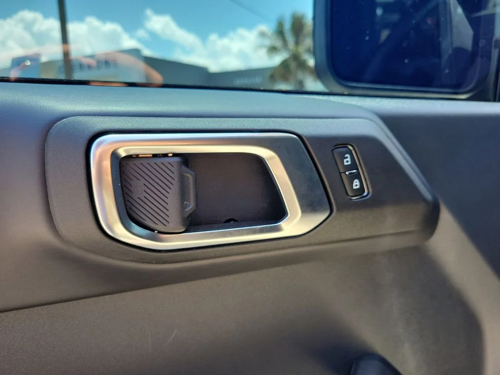 Used 2025 Desert Sand Ford Badlands image 15