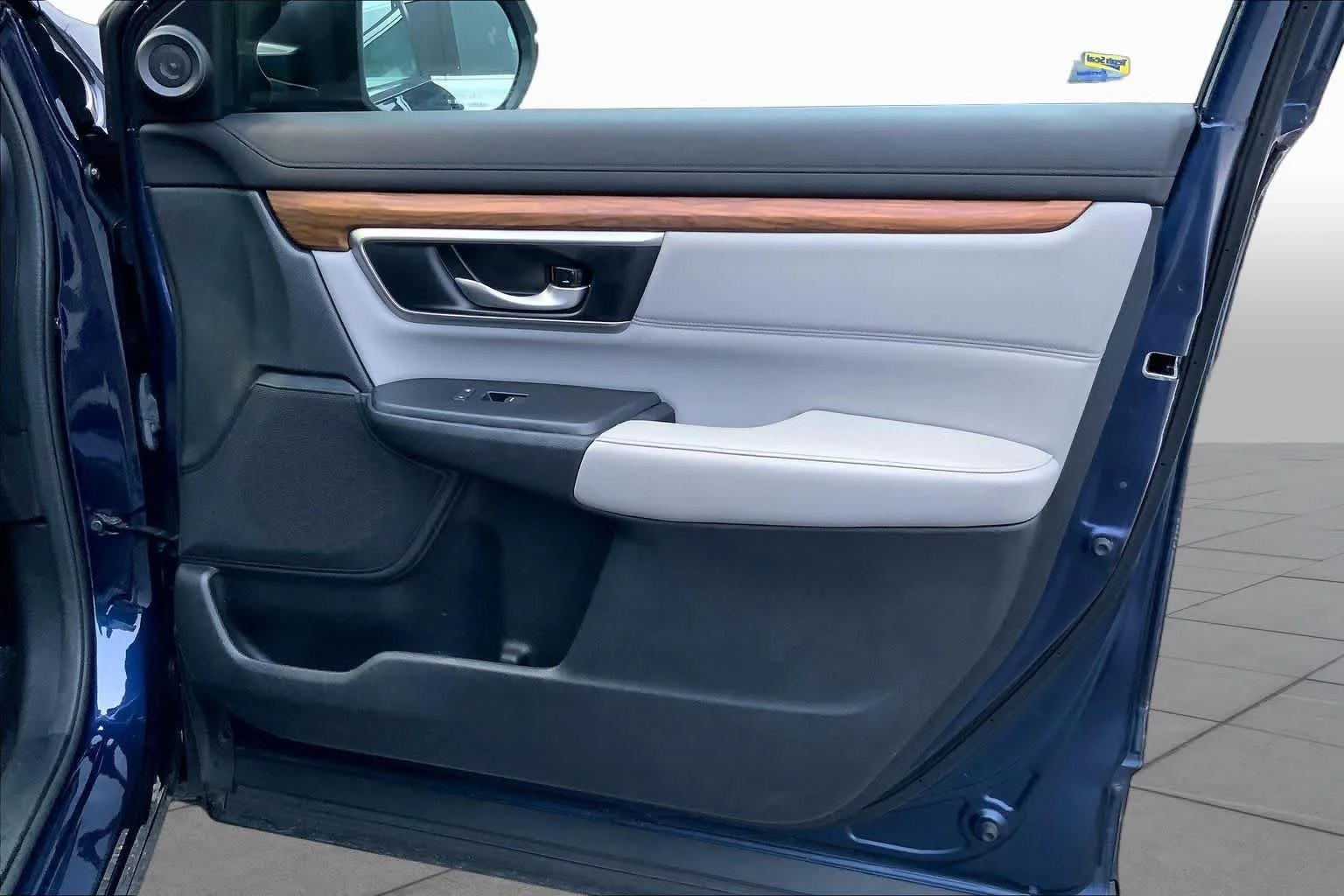 Used 2022 Obsidian Blue Pearl Honda Touring image 20